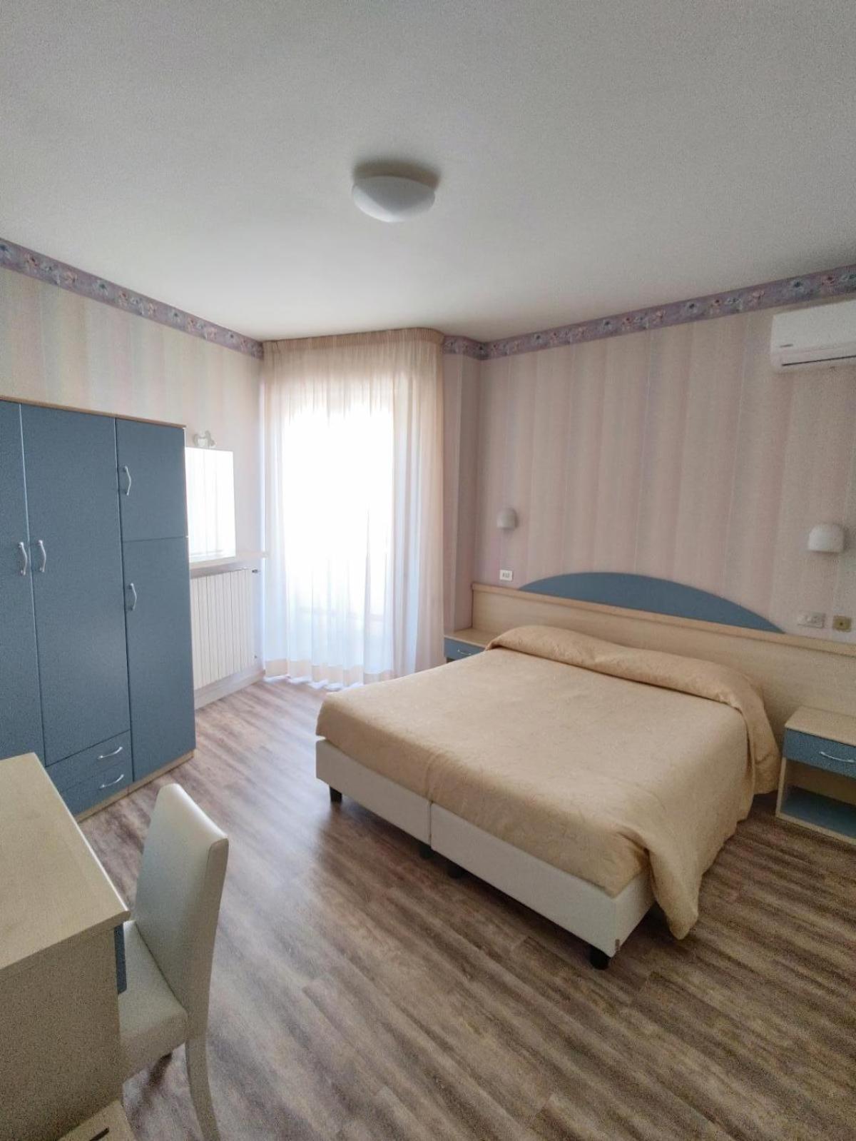 Riviera 3*